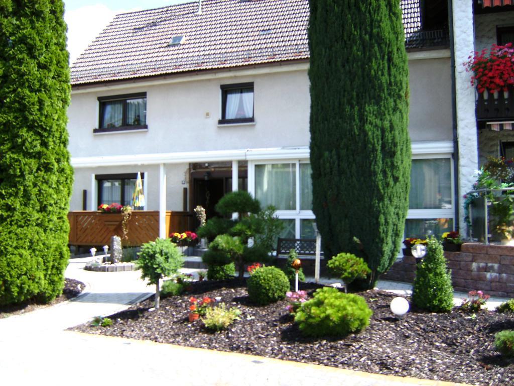Steinwiesen Ferienwohnungen Haus Waltraud מראה חיצוני תמונה